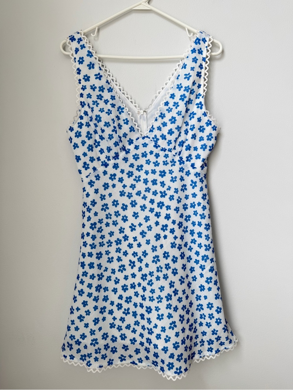 Billy J Mini Dress with Blue Flowers Size 8